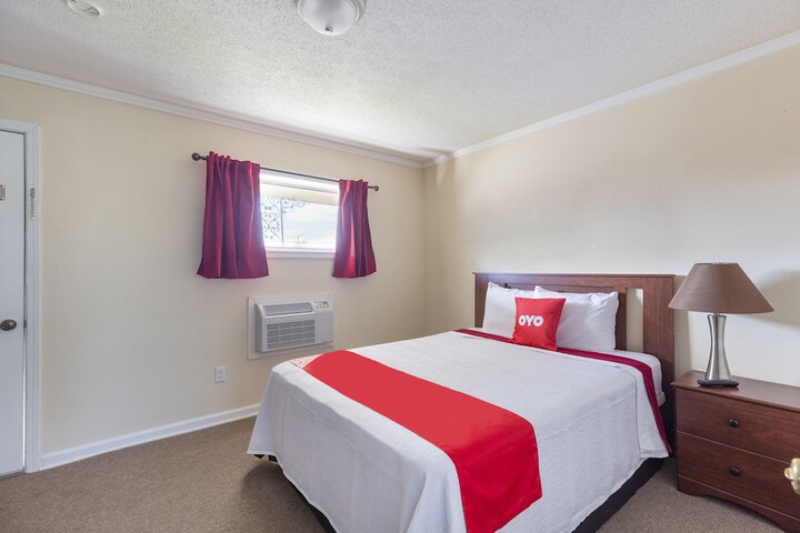 Room 21 of 24