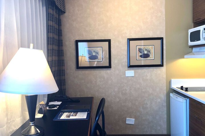 Room 40 of 74