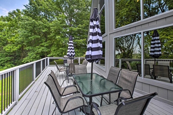 Lake Cumberland Home w / Deck + Water Access!