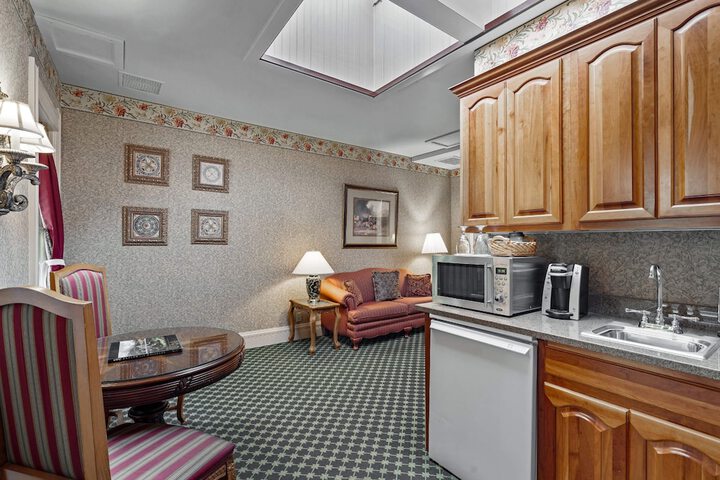 Room 79 of 128