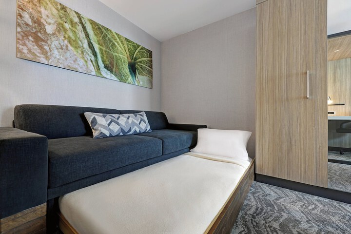 Room 20 of 40