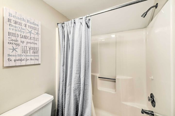 Brigantine Condo w / Beach Access & Pool Views