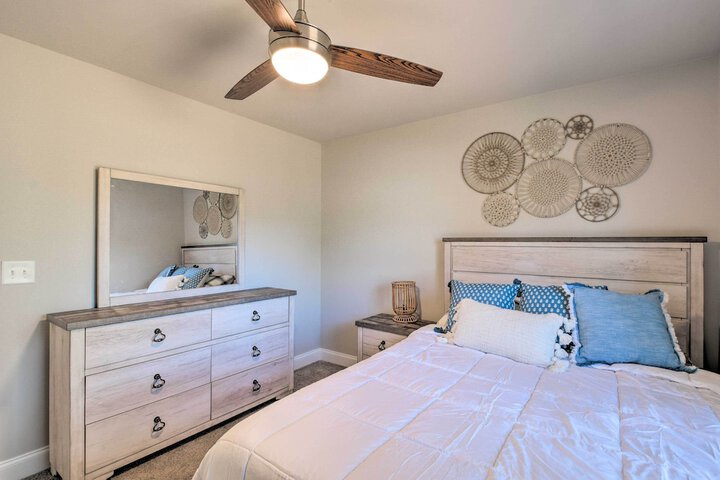 Greer Getaway w / Smart TV 1 Mi to Dtwn!