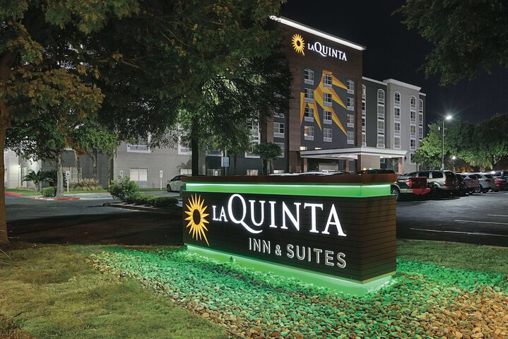 Hotel 2 of 47
