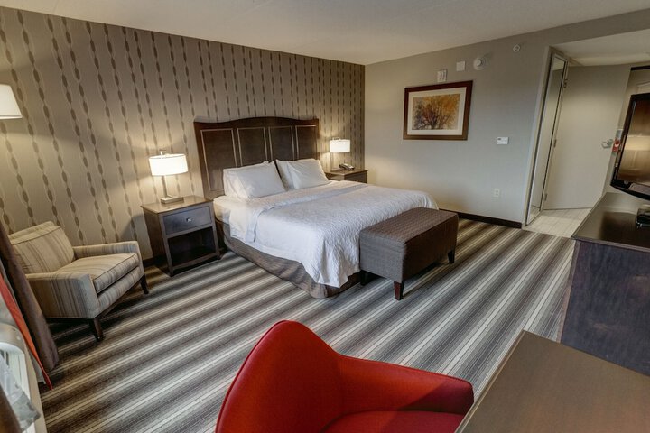 Room 27 of 46