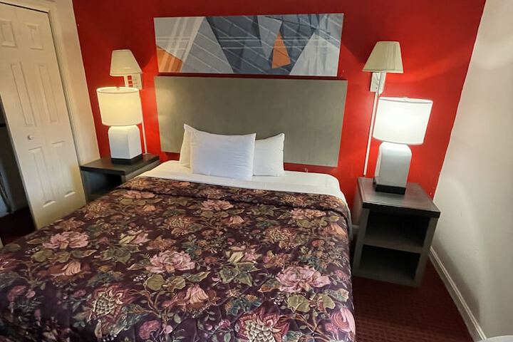 Room 18 of 31