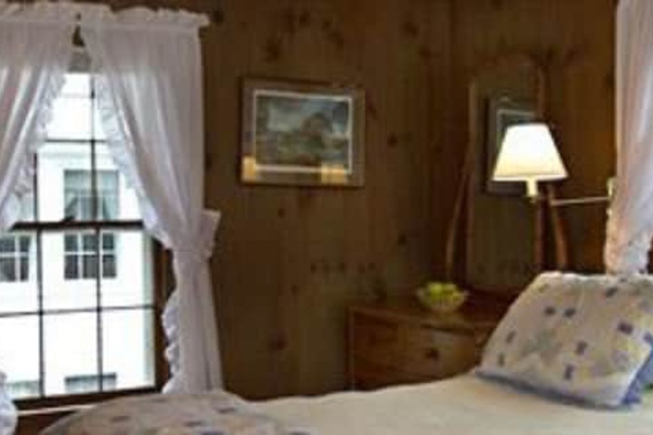 Arlingtons West Mountain Inn