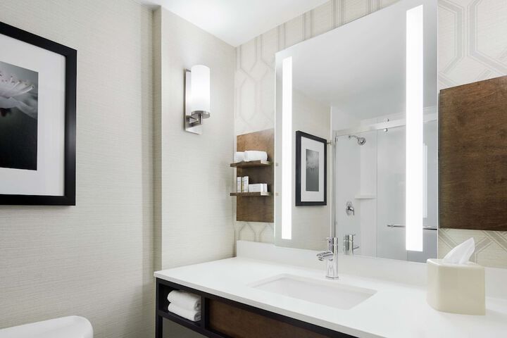 Room 14 of 28