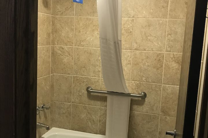 Room 10 of 19
