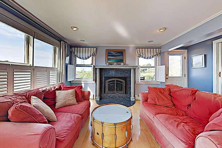 New Listing! Curtis House on the Cove 3 Bedroom Cottage
