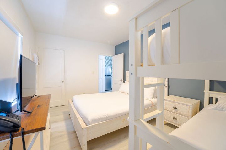Room 106 of 116