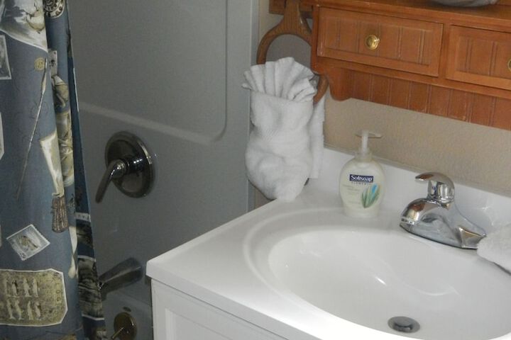 Room 16 of 60