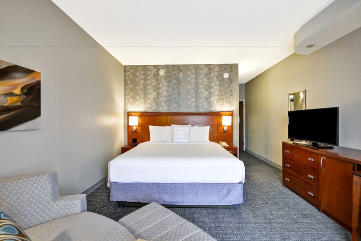 Room 18 of 30