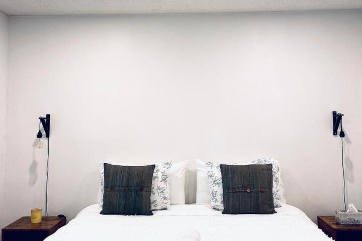2-Bedroom Suite in the Heart of Downtown
