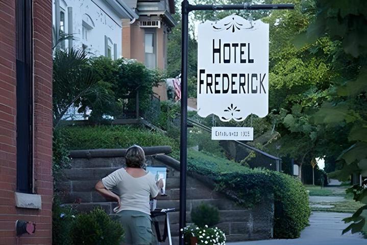 HOTEL FREDERICK - BED AND BREAKFAST