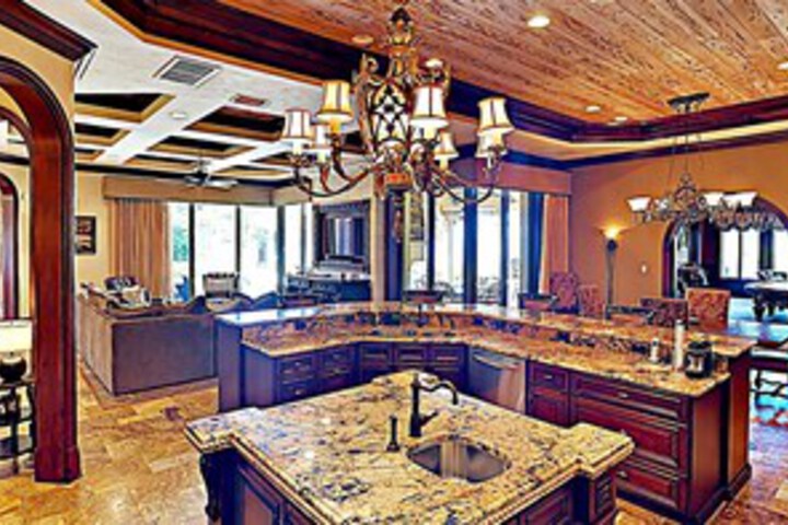 Tierra Verde St. Petersburg Waterfront Estate by Techtravel