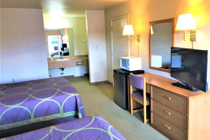 Room 21 of 33