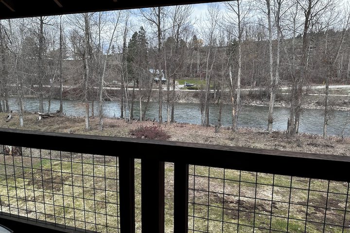 Methow River Lodge & Cabins