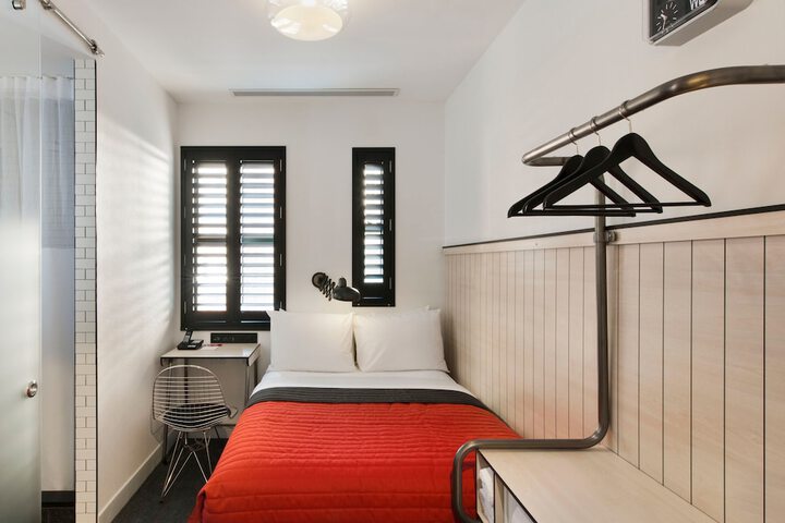 Room 19 of 54