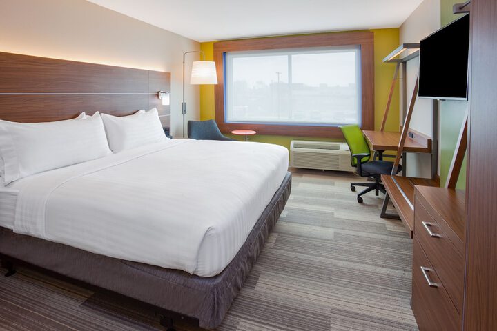 Holiday Inn Express & Suites Des Moines Downtown by IHG