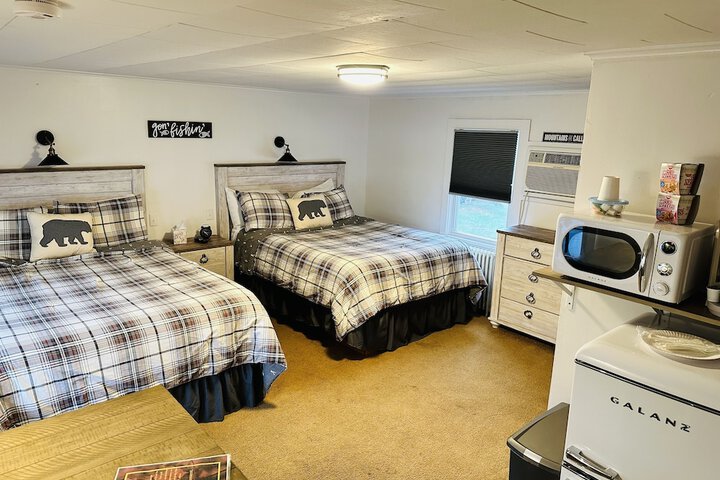 Room 11 of 33