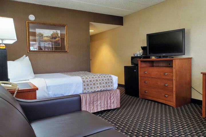 Room 27 of 56