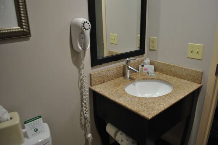 Room 16 of 30