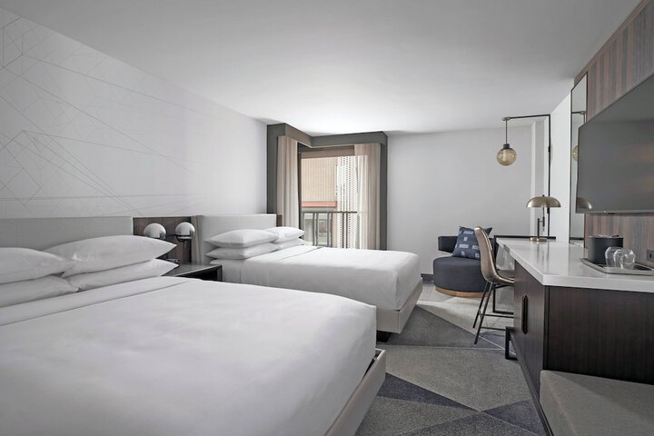 Room 10 of 39