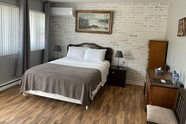 Room 8 of 24