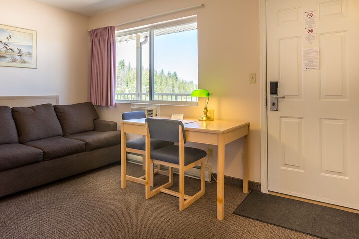 Room 21 of 40