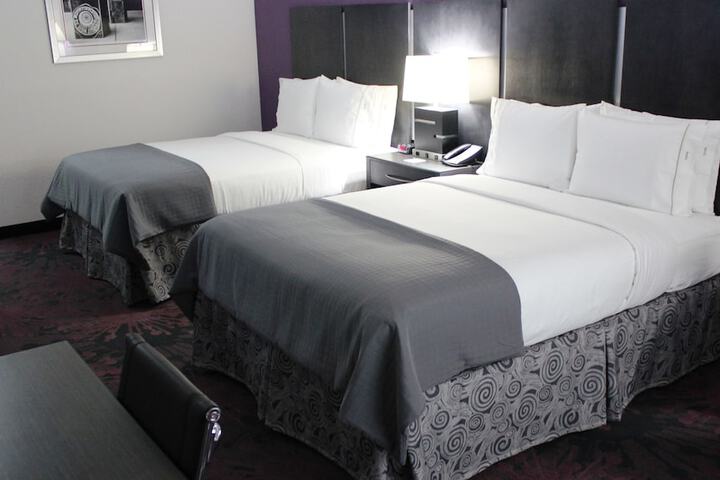 Room 33 of 52