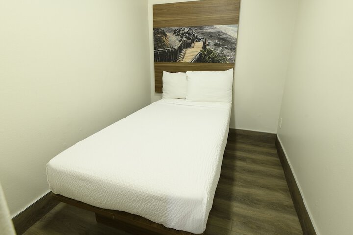 Room 15 of 43