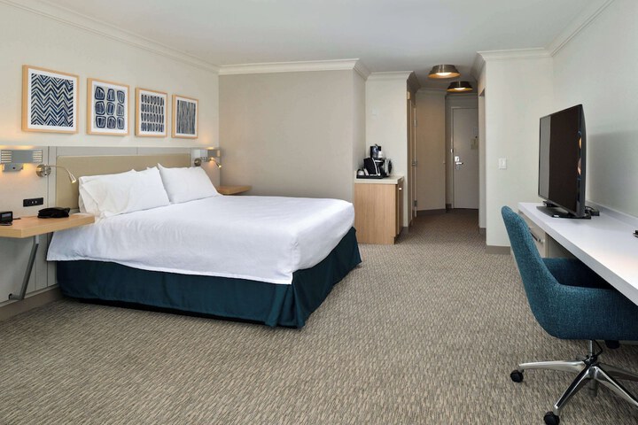 Room 36 of 93