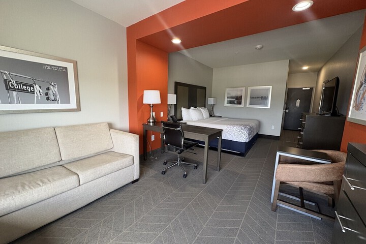 La Quinta Inn & Suites by Wyndham Opelika Auburn