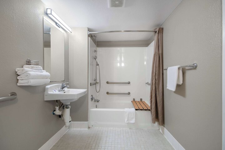 Motel 6 Lompoc CA