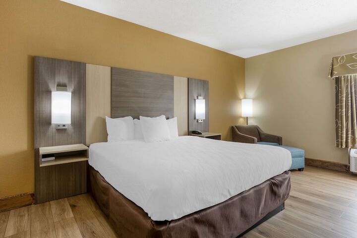 Room 9 of 31