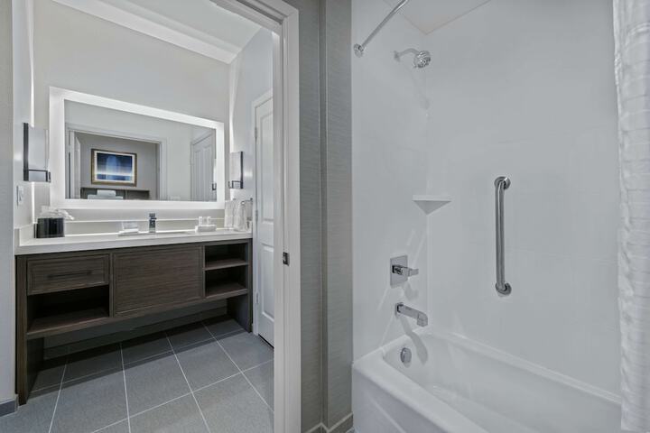 Room 30 of 49