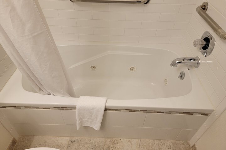 Room 12 of 41