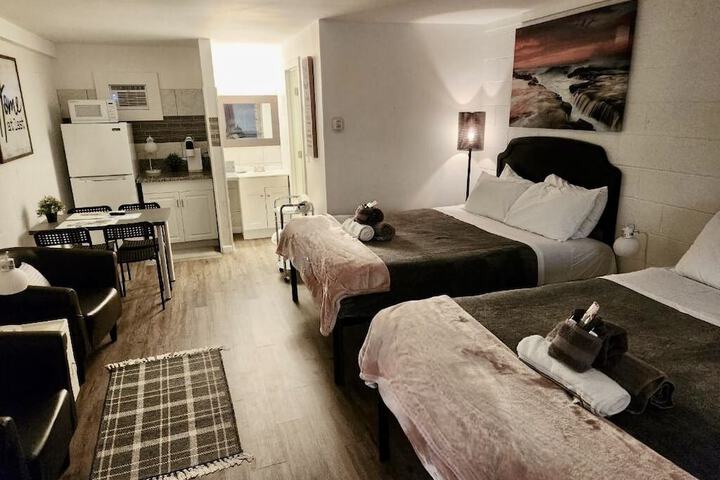 Room 28 of 32