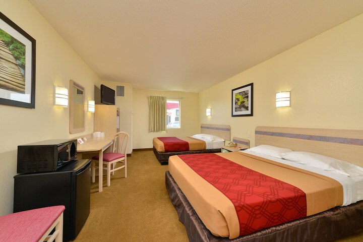 Econo Lodge Belle Fourche