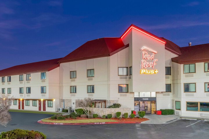 Hotel 4 of 34