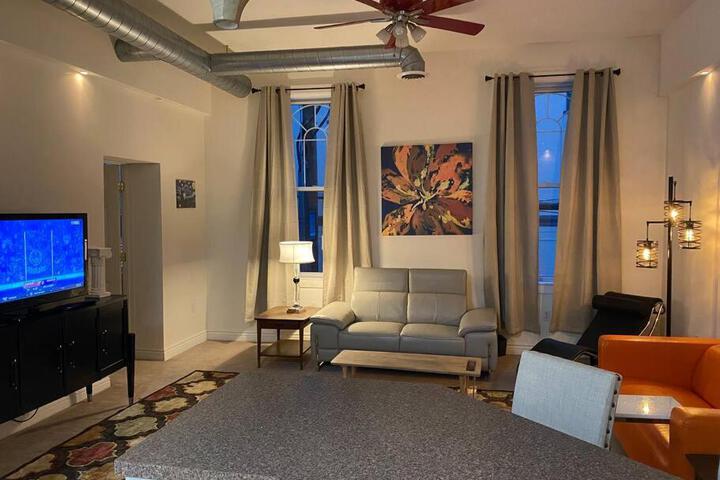Chic Historic Loft Apartment in Downtown Kittanning