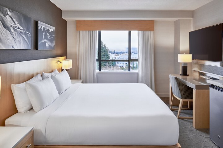 Delta Hotels by Marriott Whistler Village Suites