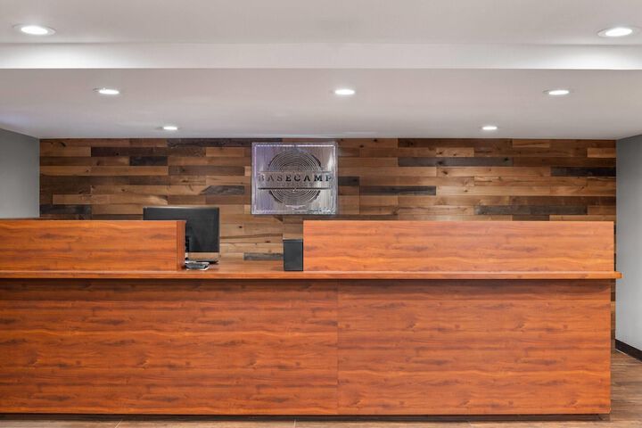 Basecamp Puyallup a Travelodge by Wyndham