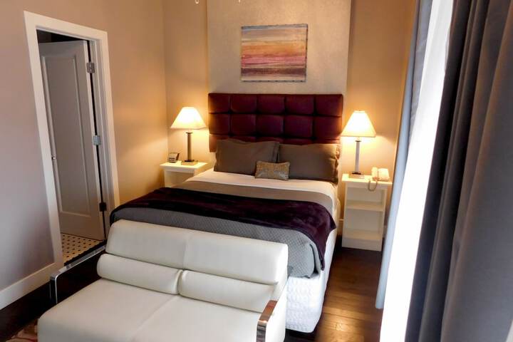 Room 14 of 36