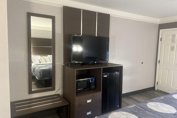 Room 22 of 28