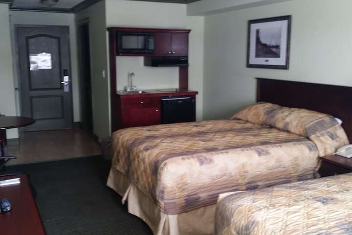 Room 16 of 28