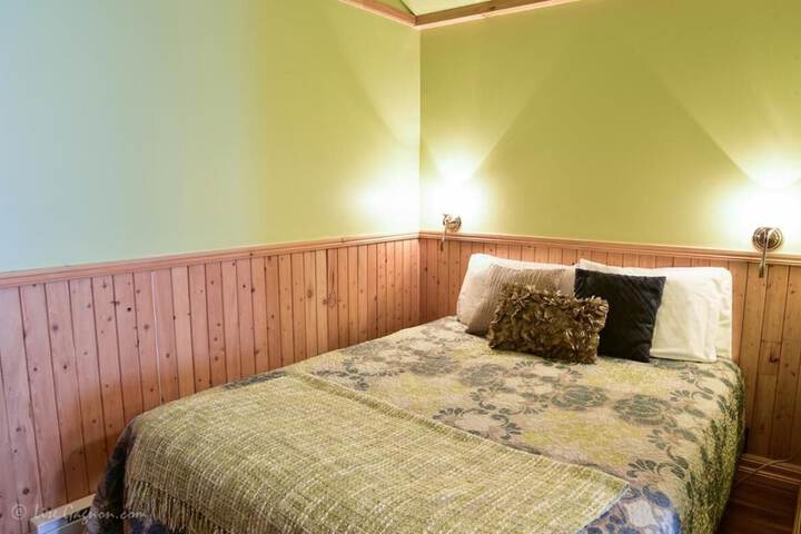 Room 9 of 43