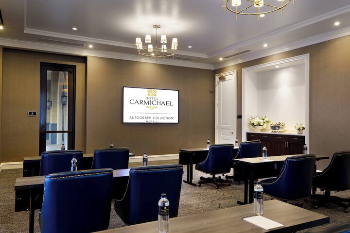 Hotel Carmichael Autograph Collection