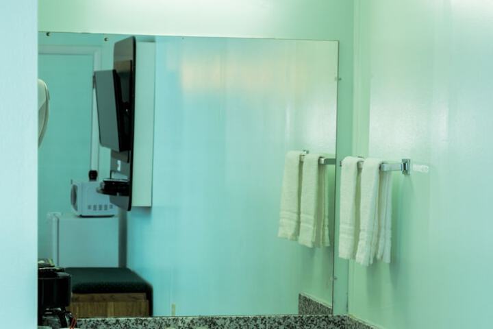 Relax Inn Motel
